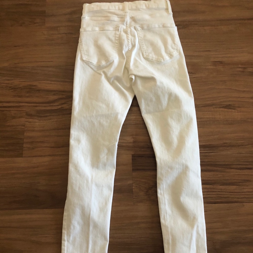 White Top Shop Jeans. In the style “Jamie”